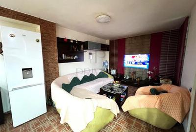 Apartament cu 3 camere decomandat în Soarelui