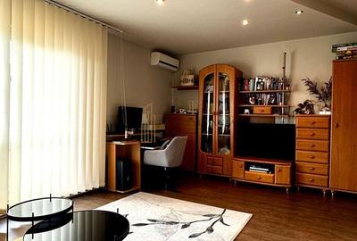 Apartament cu 3 camere decomandat, mobilat în Terezian