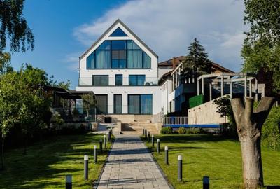 Vilă contemporană cu acces direct la lacul Snagov |Ponton privat si piscină - 1