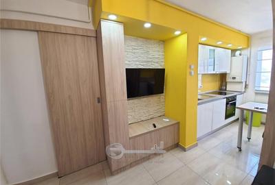 Apartament cu 3 camere decomandat în Târgu Cucu