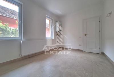 Apartament cu 2 camere decomandat în Intim