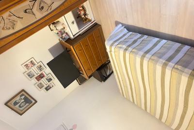 Casă la preț de Apartament - 5
