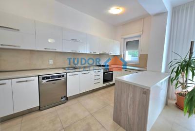 Renovated 6 Bedroom Luxury Villa with Private Garden, Swimming Pool & Sauna - 7