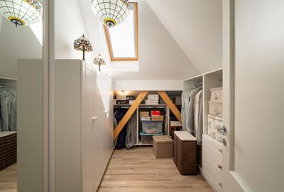 Casă individuală, elegantă, discretă, lumină naturală și confort autentic - 39