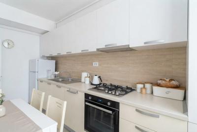 Apartament cu 2 camere decomandat, mobilat în Universitate