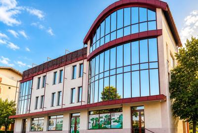 Clădire de birouri premium de închiriat | 660 mp | P+2+M | Comision 0% - 3