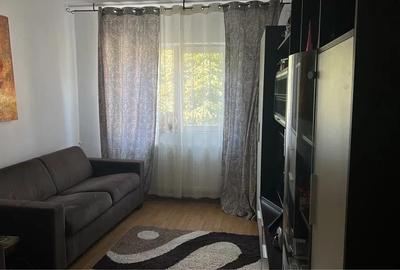 Apartament cu 2 camere decomandat, mobilat în Nicolina
