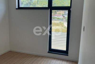 Casă parter cu 3 camere, curte generoasă și liniște deplină – natură și confort - 17