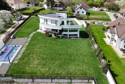 Vila de lux 5 camere +1500mp teren Cisnadie - 12