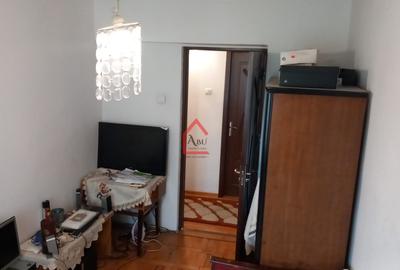 Apartament cu 3 camere, Decomandat, Zona Pacurari - 15
