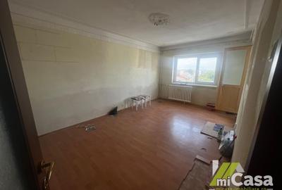 Apartament cu 2 camere decomandat în Micro 18