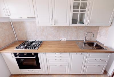 Apartament cu 2 camere semidecomandat, mobilat în Titan