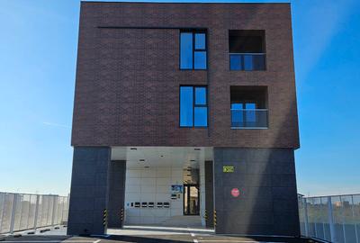 Apartament cu 3 camere decomandat în Km 5