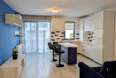 Apartament cu 2 camere semidecomandat, mobilat în Între Lacuri