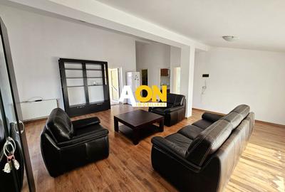 Apartament cu 3 camere decomandat în Cetate