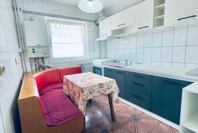 Apartament de inchiriat cu 3 camere in Racadau, et 5/8 cu loc de parcare - 4