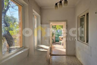 Casa de vanzare - necesita renovari - zona Iris / Pta 1 Mai - 12