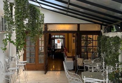 BISTRO CAFE||ARCUL DE TRIUMF - 1