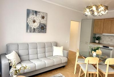Apartament cu 3 camere semidecomandat, mobilat în Florești