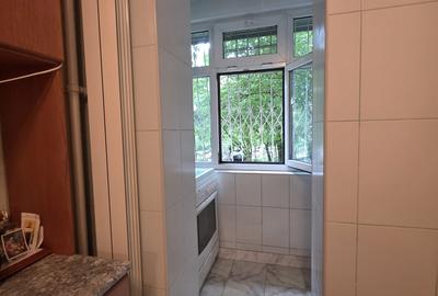 Drumul Taberei, 3 camere, decomandat, 2 min parc, 5 min metrou, etaj 1 - 22