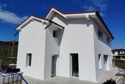 Casă în Cisnădioara, comision 0%, teren 1170 mp - 2