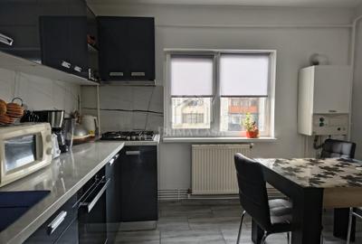 Apartament cu 2 camere ~ zona Parcul Tineretului / Sala Sporturilor ~ etaj 2 - 4