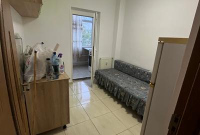 TATARASI-GRADINARI ap.1 camere, decomandat, curat, centrala, et.2/4! - 4