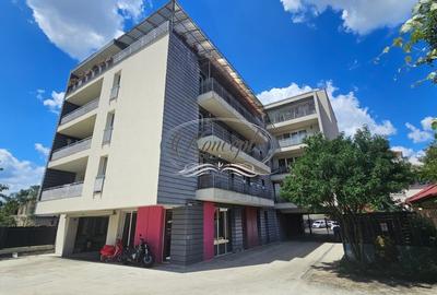Apartament cu 3 camere semidecomandat, mobilat în Semicentral