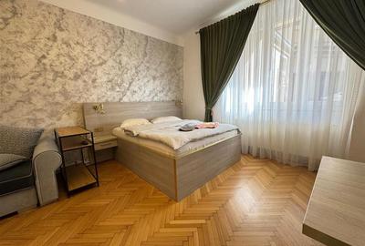 Apartament cu 3 camere decomandat, mobilat în Ultracentral