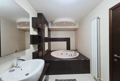 Apartament spațios cu 4 camere de închiriat în Mazepa – lângă Școala nr. 28 - 30