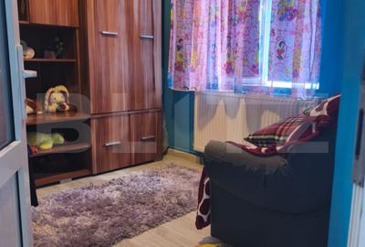 Apartament cu 4 camere decomandat, mobilat în Sud-Vest