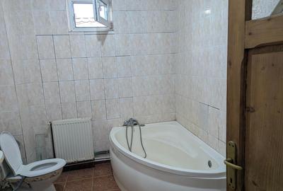 Casa parter, etaj și mansardă ,c-tie 2006, 25 Min de București - 60