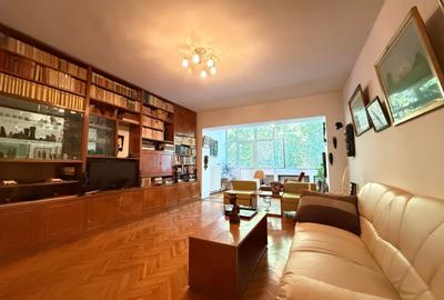 Apartament cu 4 camere decomandat în Herăstrău