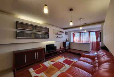 Apartament cu 3 camere semidecomandat în Drumul Taberei