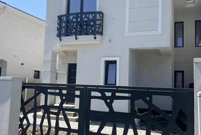Jumătate de duplex premium, 120 mp utili, teren 256 mp, garaj și 3 dor - 1