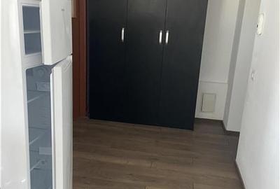 Garsoniera de vanzare , zona Liceul Economic Gara - strada Longinescu , 37 mp , - 11