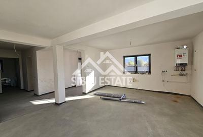 Casa 5 camere, TEREN MARE, pret BUN - 20
