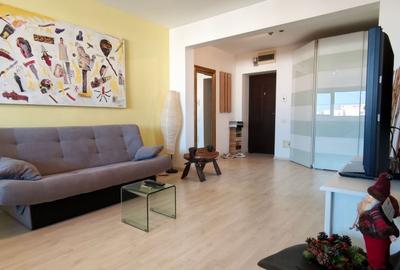 Apartament cu 3 camere semidecomandat în Drumul Taberei
