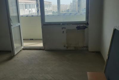 Apartament cu 2 camere semidecomandat în Iancului