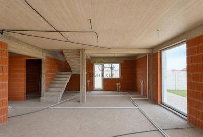 Casa P+1, 4 cam, 350mp teren, toate utilitatile, la rosu! Comision 0% - 4