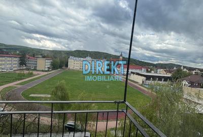 Apartament cu 2 camere semidecomandat în Decebal