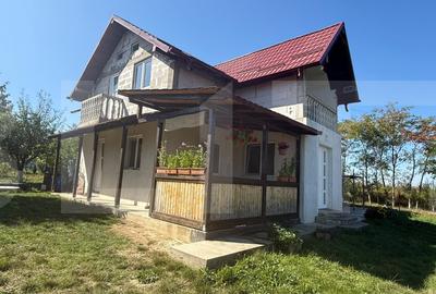 Casă individuală cu 4 camere în Baisa