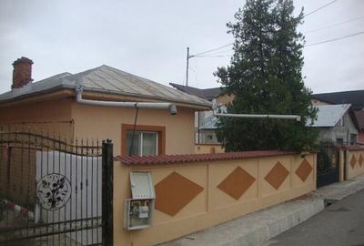 Locuințăcu teren intravilan în comuna Filipeștii de Târg, sat Mărginenii de Jos - 1