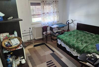 Apartament cu 3 camere în Cetate