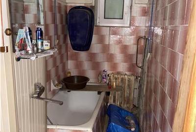 Apartament 2 camere , zona b- dul Independentei , et 1 din 4 , decomandat , 55 m - 13