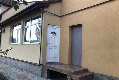 Apartament cu 2 camere semidecomandat în Mărăști