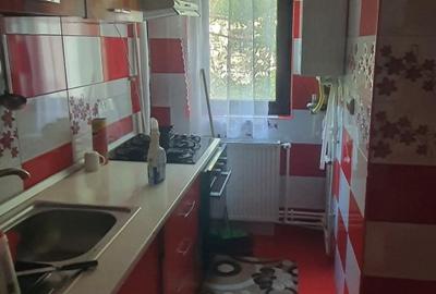Apartament de vânzare - 4