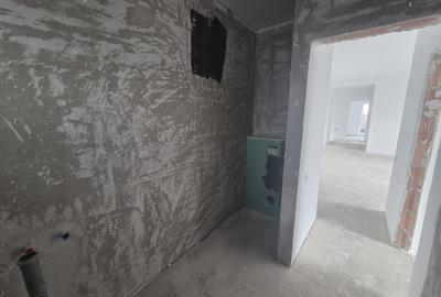 Apartament penthouse 4 camere, teresa 61 mp, Arad, comision 0 - 13