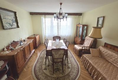 Apartament 3 camere, 74 mp, balcon, demisol, Cetate - 1