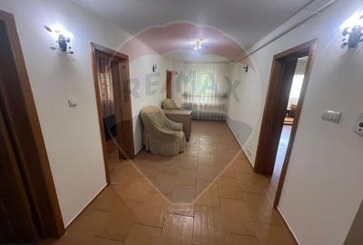 Apartament 2 camere str Carpati - 1